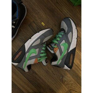 Nike Air Max Air Max IVO GS Gray Lime Pink 2013 Size 5Y 579998-036